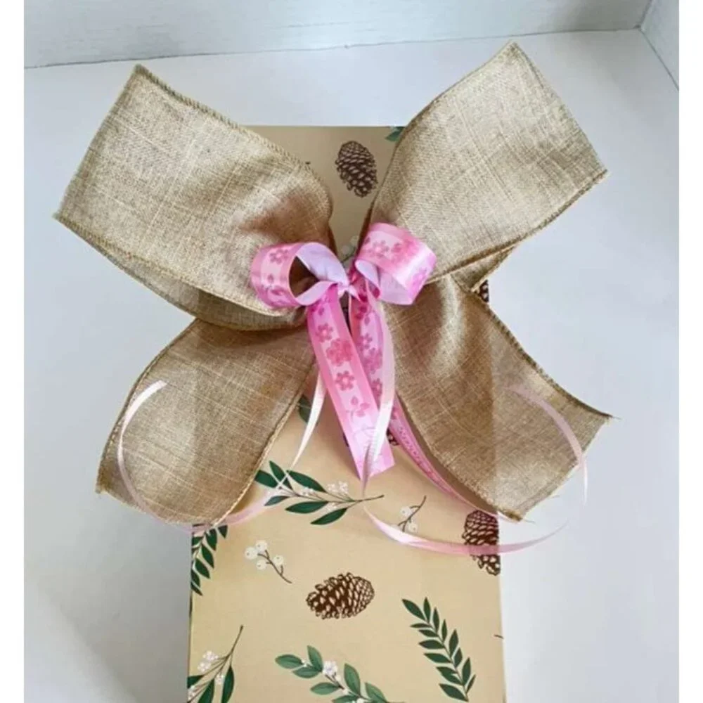 Doritos Gift Box W/ Brushes Green Tea Mask Wax Melts Scrunchie & Snacks Spa & Be
